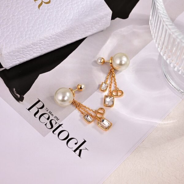 Dior CD knitted diamond stud earrings