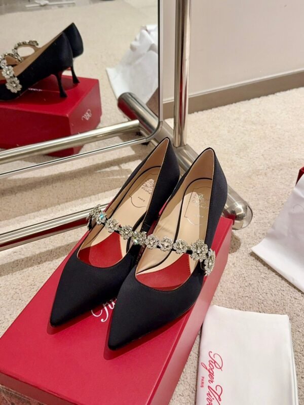 Roger vivier bouquet of flower diamonds kitten shoes