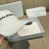 Balenciaga classic baseball cap embroidered in black and white