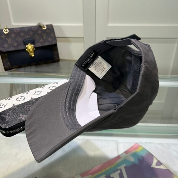 Balenciaga embroidered baseball cap Black White Gray