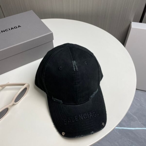 Balenciaga Original embroidered baseball cap