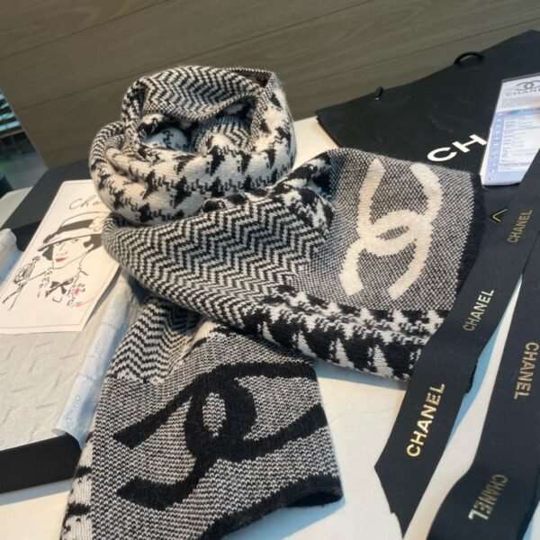 Chanel cashmere scarf original single thousand bird check cashmere scarf The whole scarf is hand-knitted 38*190
