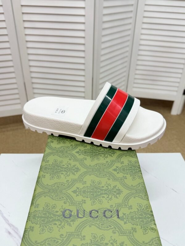 GUCCI slippers