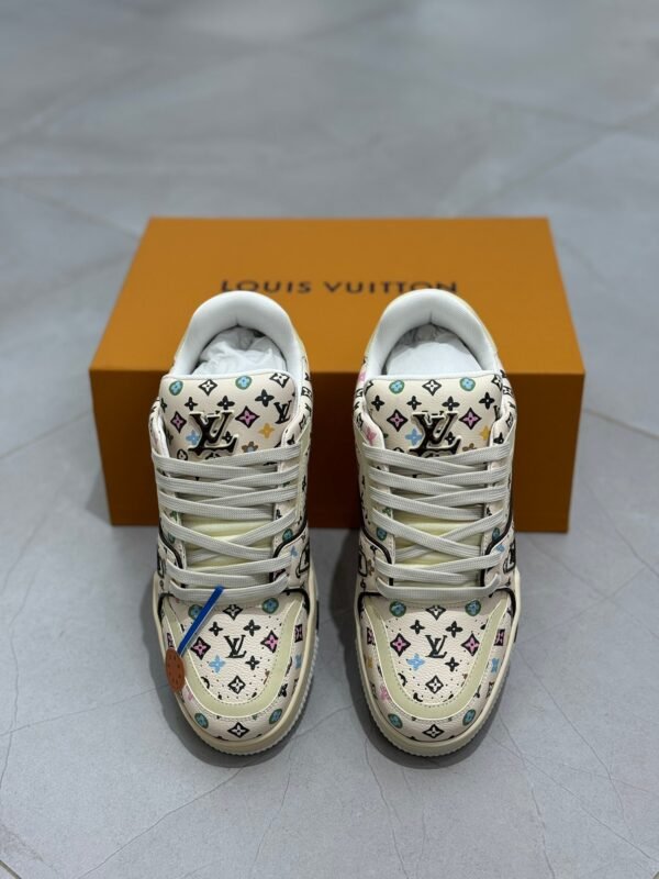 Louis Vuitton trainer beige graffiti leather