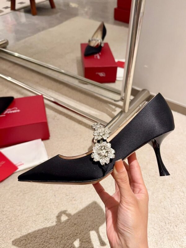 Roger vivier bouquet of flower diamonds kitten shoes