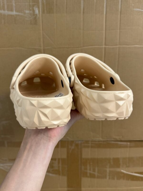 Crocs classic durian slippers