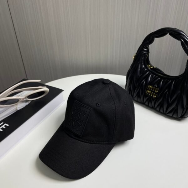 LOEWE baseball cap