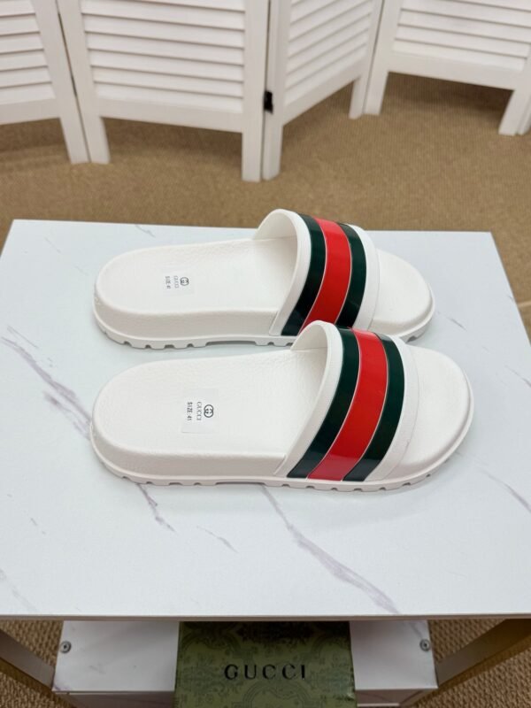 GUCCI slippers