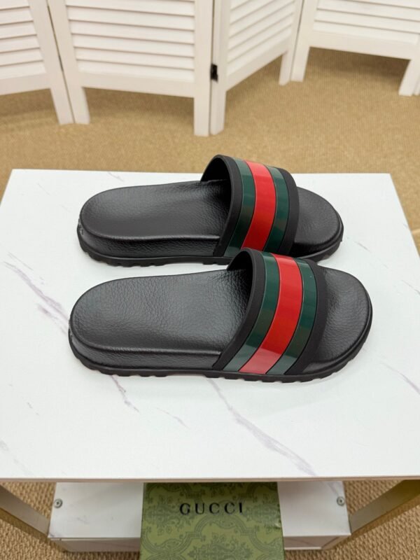 GUCCI slippers