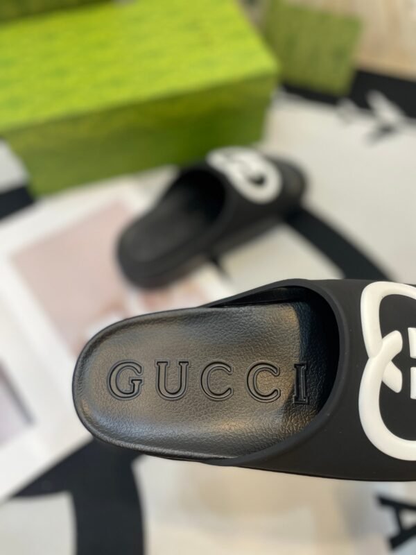 GUCCI slippers