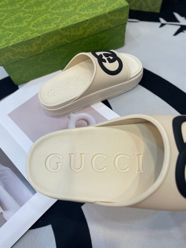 GUCCI slippers