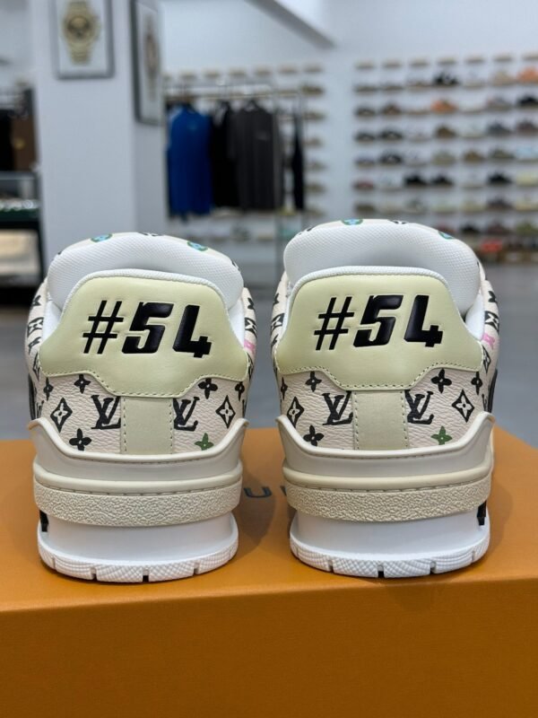 Louis Vuitton trainer beige graffiti leather