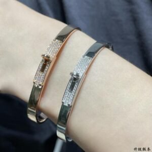 52d1a84d-2761-402b-a3ec-a9074b43f087.jpg Hermès CNC Button Half-Diamond Bangle High-End Version