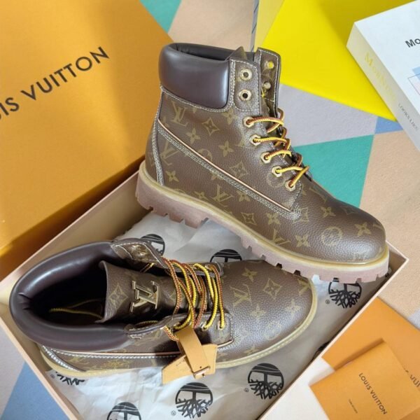 Louis Vuitton x Timberland collaboration boots, embossed waterproof suede cowhide premium leather.