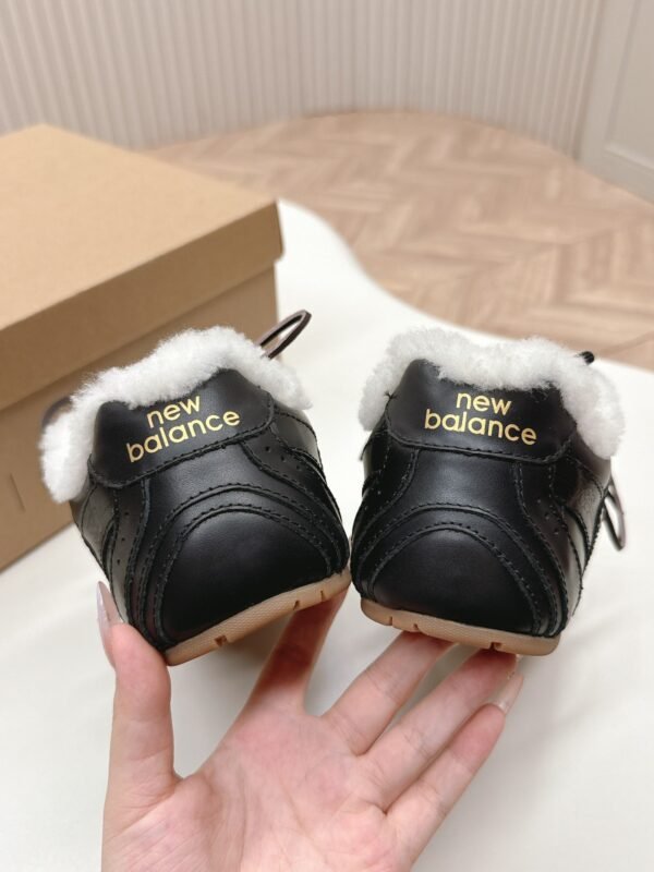 Miu Miu & new balance original new Forrest Gump training shoes retro