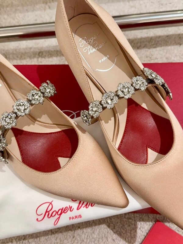 Roger vivier bouquet of flower diamonds kitten shoes
