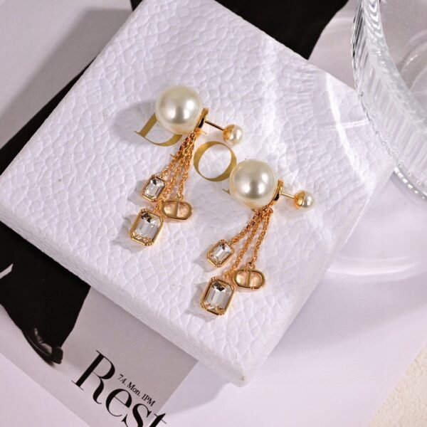 Dior CD knitted diamond stud earrings