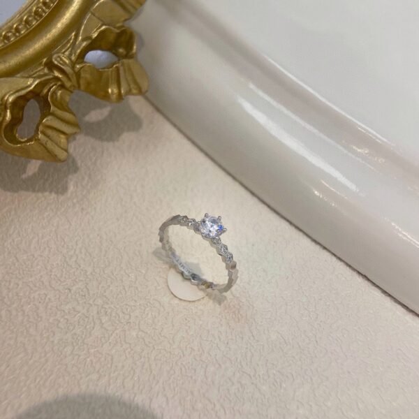 chaumet AU750 cellular diamond ring