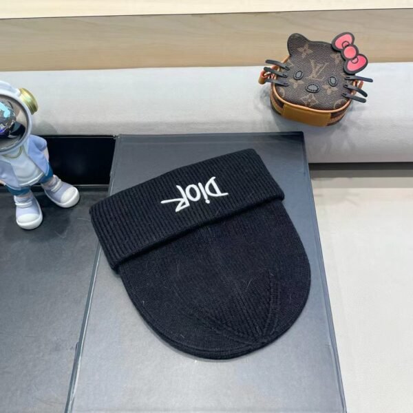 Dior embroidered wool knitted hat