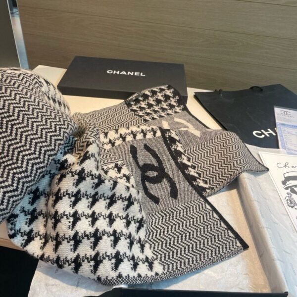 Chanel cashmere scarf original single thousand bird check cashmere scarf The whole scarf is hand-knitted 38*190