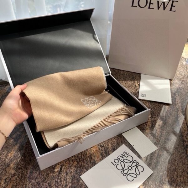 loewe Cashmere scarf 35 x 180cm 160g