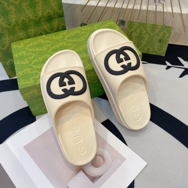 GUCCI slippers