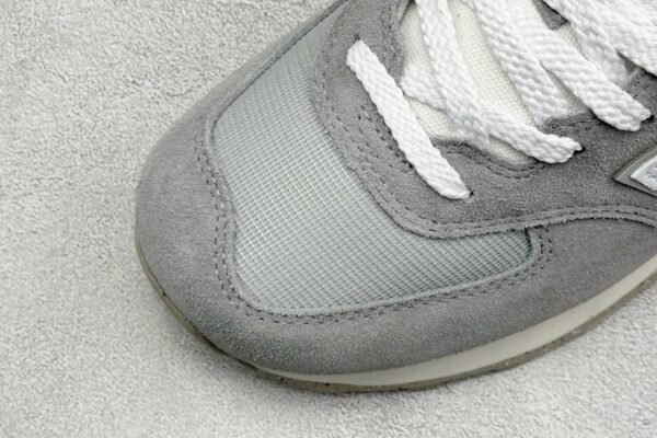 New Balance U574