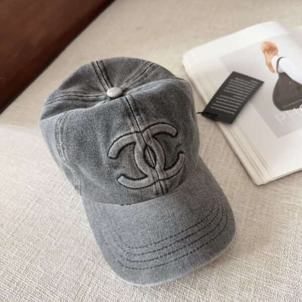 Chanel baseball cap
