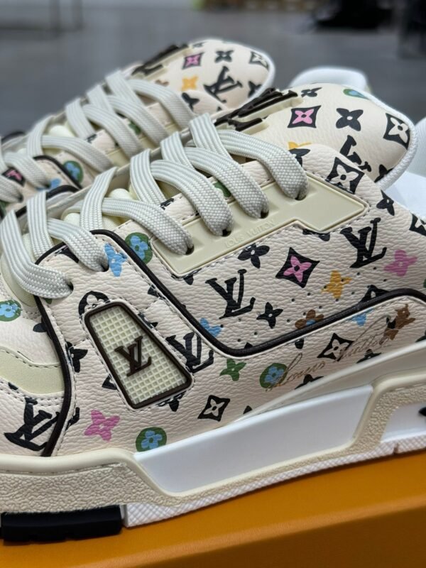 Louis Vuitton trainer beige graffiti leather