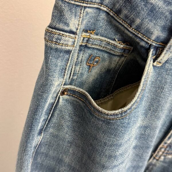 Loro Piana high-waisted slim-fit versatile denim trousers with embroidered leather logo High-quality clothing