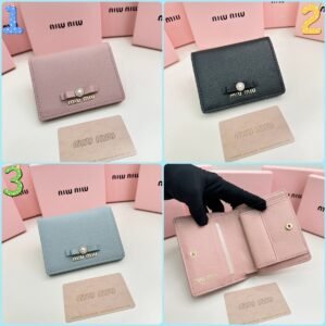 miumiu new short wallet, made of cowhide, size 11.5×10.3cm