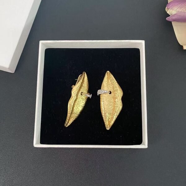 Schiparelli Lips Earrings Premium version