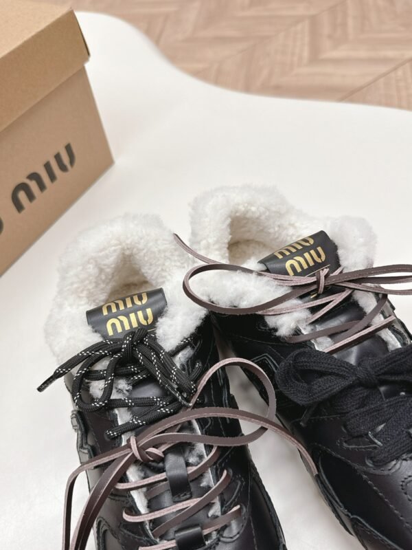 Miu Miu & new balance original new Forrest Gump training shoes retro