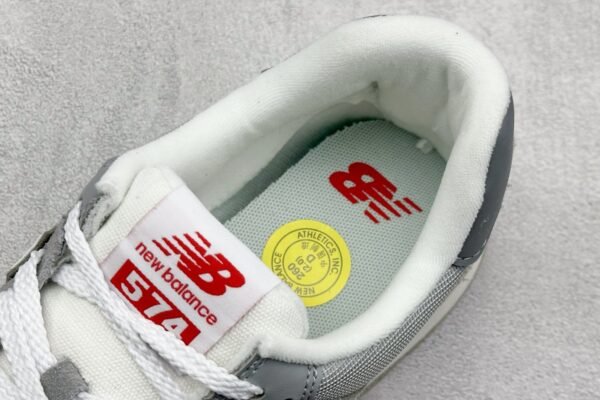 New Balance U574