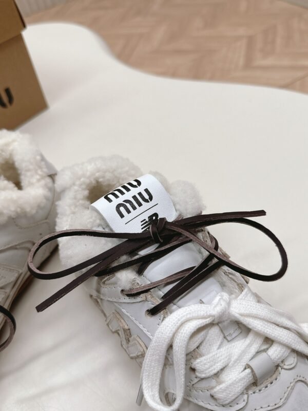 Miu Miu & new balance original new Forrest Gump training shoes retro