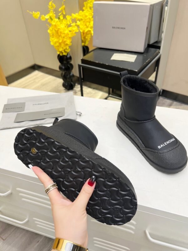 balenciaga sheepskin all-in-one snow boots