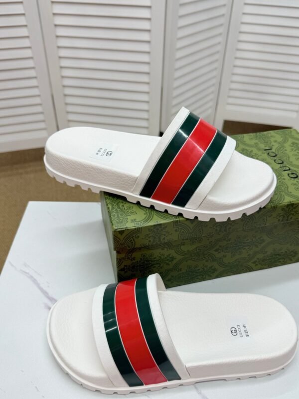 GUCCI slippers