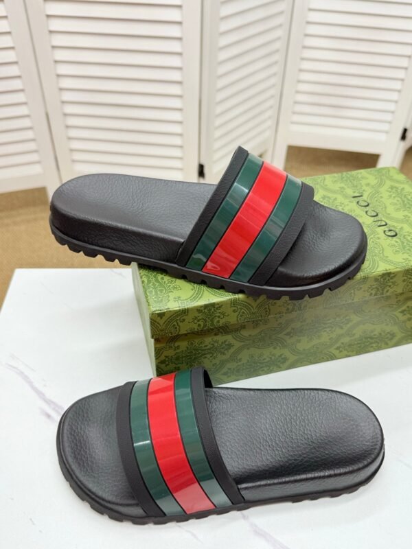 GUCCI slippers