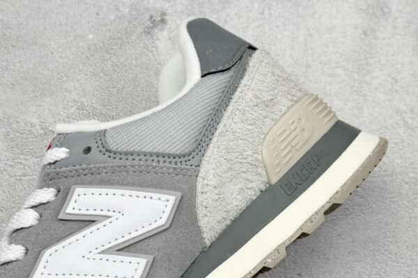 New Balance U574