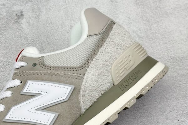 New Balance U574