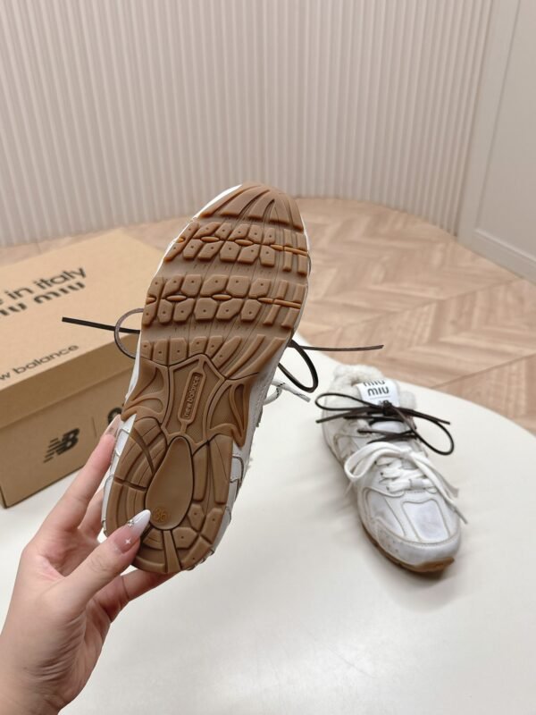 Miu Miu & new balance original new Forrest Gump training shoes retro