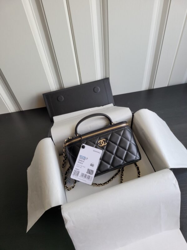 Chanel cosmetic bag high-end version delicate lambskin material ????.????*????????*???? ????????