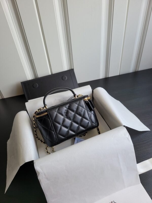 Chanel cosmetic bag high-end version delicate lambskin material ????.????*????????*???? ????????