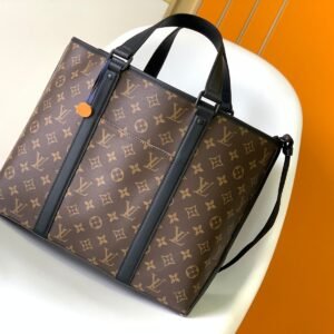 Louis Vuitton Week-End Tote Handbag Revisiting the Classic Week-End Handbag Design Dimensions: 37 x 29 x 13cm