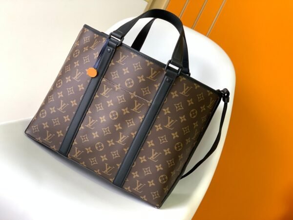 Louis Vuitton Week-End Tote Handbag Revisiting the Classic Week-End Handbag Design Dimensions: 37 x 29 x 13cm