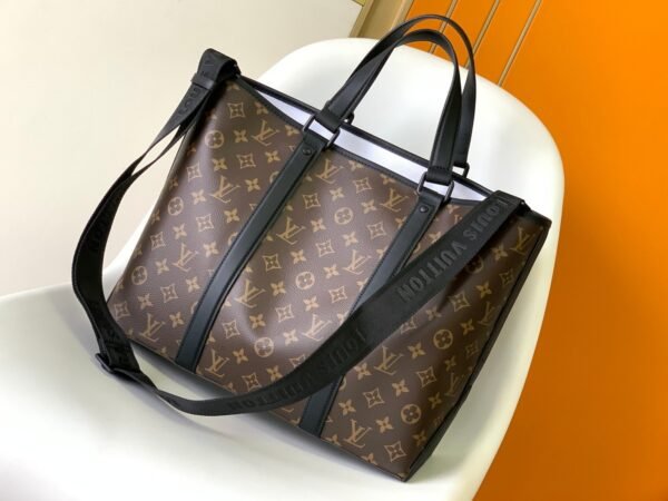 Louis Vuitton Week-End Tote Handbag Revisiting the Classic Week-End Handbag Design Dimensions: 37 x 29 x 13cm