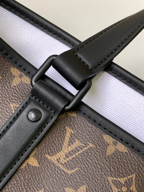 Louis Vuitton Week-End Tote Handbag Revisiting the Classic Week-End Handbag Design Dimensions: 37 x 29 x 13cm