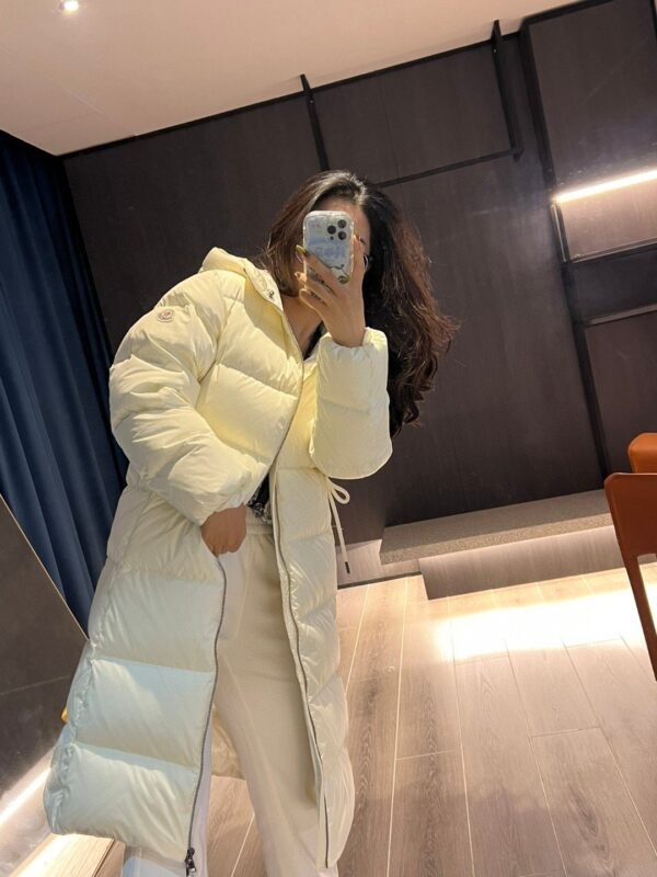 Moncler The latest autumn and winter Bondree series women’s long waist down jacket