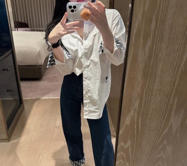 DIOR’s new women’s shirt CD embroidered with little bee logo