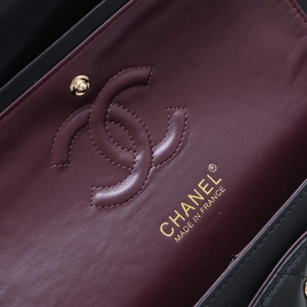 Chanel classic bag 25.5x16x6.5cm Sheepskin material